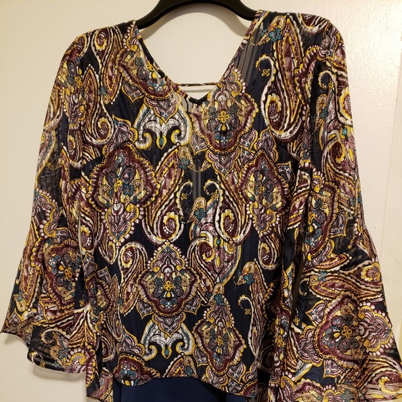 Blouse - Picture 2 of 3